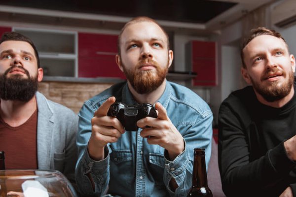 有什么好玩的电脑游戏？求推荐