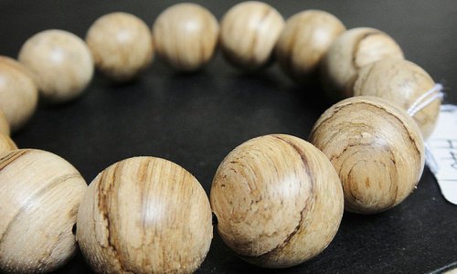 虎皮沉香怎么鉴别啊？