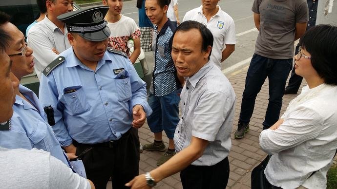 城管属于政府部门吗？