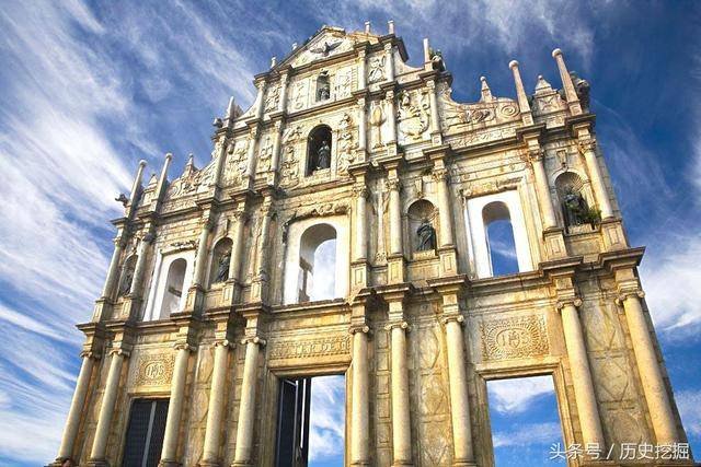 澳门被葡萄牙侵占了多少年？