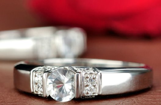 佩戴银饰有什么好处吗？为什么大家总说银养人呢