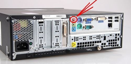 麦克风插在哪个孔里?