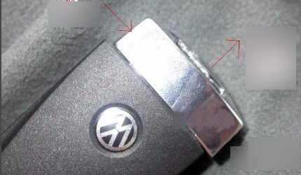 迈腾车钥匙怎么换电池