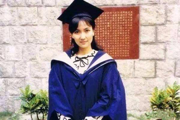 中国人很少有体味，为什么外国却很多人有狐臭？