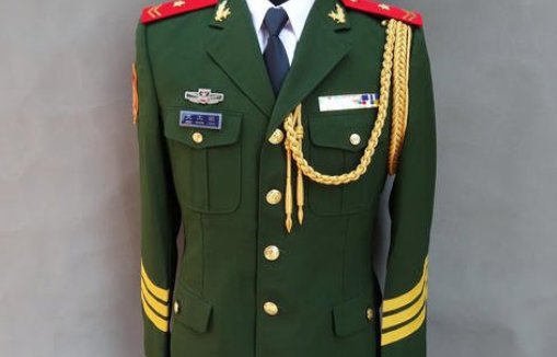 警用礼仪绶带的详细佩戴方法