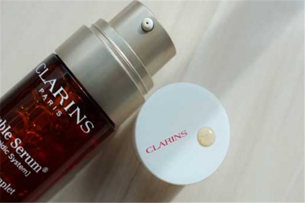 娇韵诗双萃赋活精华真假辨别