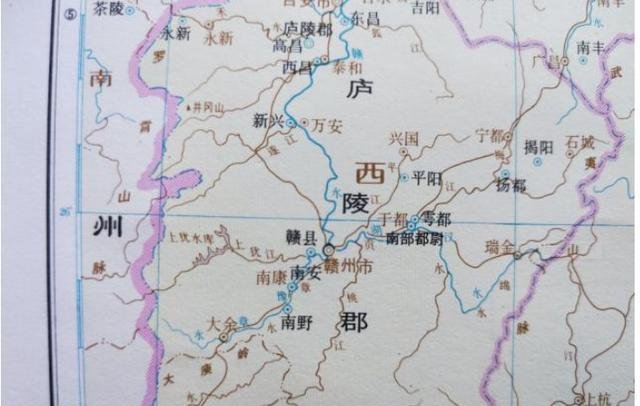 三国时江东的大致地理位置是现在的哪里？