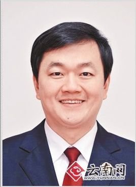 李谷一老公肖卓的照片