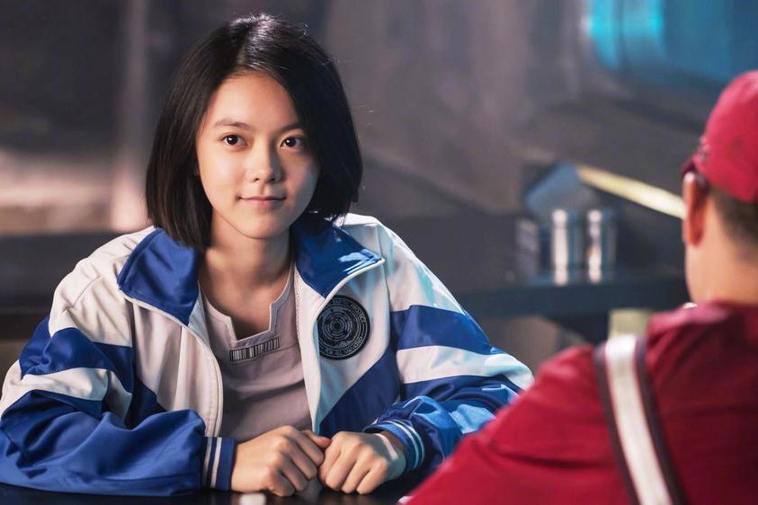 顾城的《一代人》原文是什么,就是只有两句话的吗?