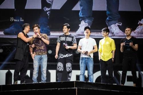 从5亿的成本起家，经8年投资，王思聪现在达到了多少身价？