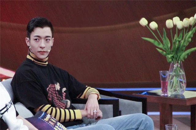 ONER成员卜凡解约坤音娱乐，从出道一带四，到现在出走，他经历了什么？