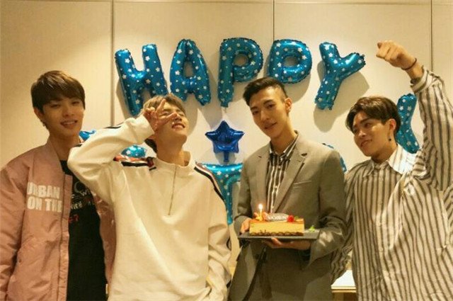 ONER成员卜凡解约坤音娱乐，从出道一带四，到现在出走，他经历了什么？