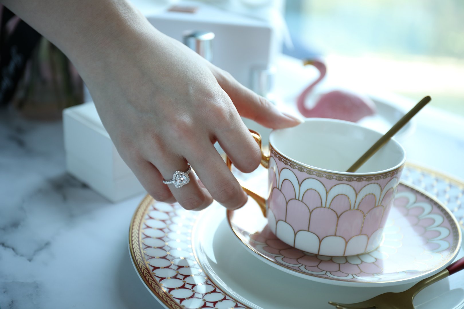 一克拉钻戒大概多少钱?