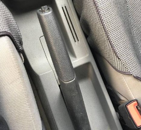 驾驶：行车制动与驻车制动器的区别是？