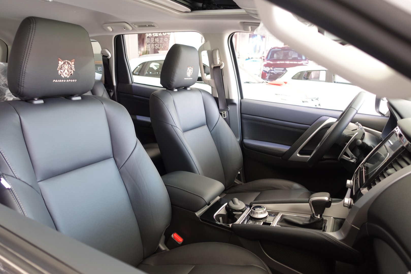 西安本地到店实拍：不到30万最硬派的越野车-三菱帕杰罗·劲畅