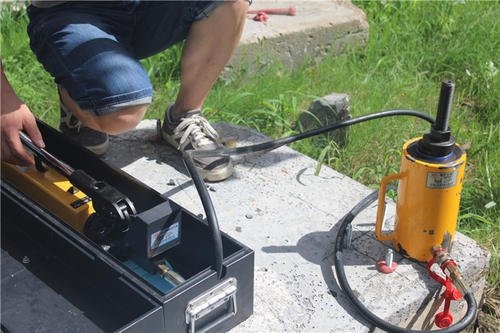 化学锚栓的极限抗剪力是多少？