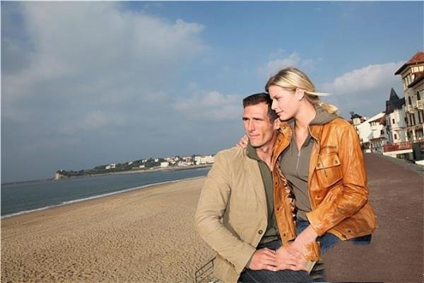 前女友和现女友吵架怎么办？