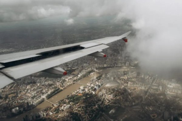 东航飞行事故为何非常复杂?专家解读