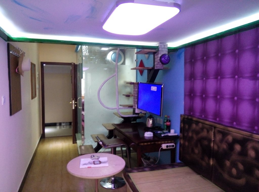 逃出假日宾馆的游戏攻略