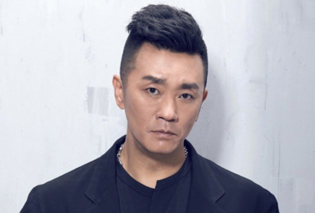 韩朴俊歌手成名曲是什么？