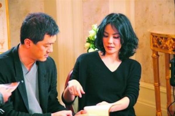 从音乐造诣方面来对比,那英和李玟两者谁的地位更高一些?