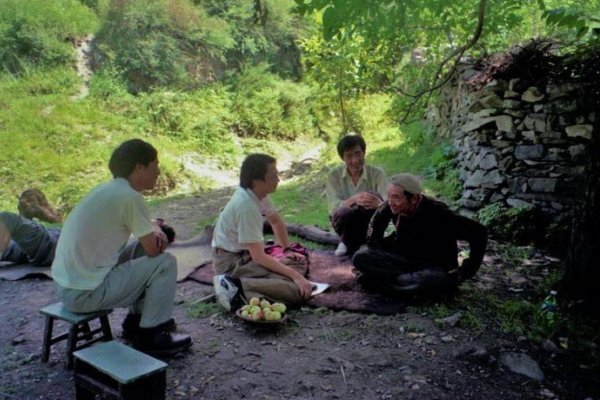 某村寨家家都有毒瘾表明什么因素