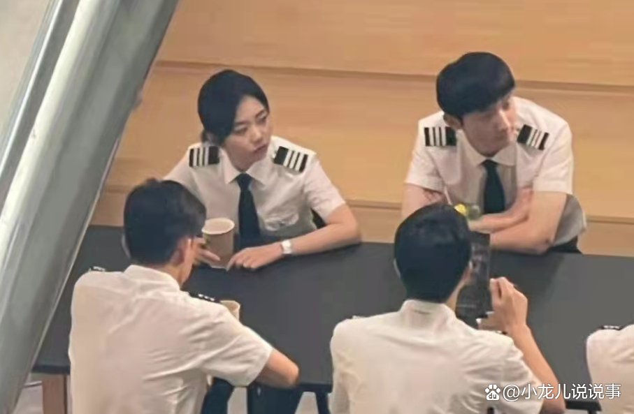 哪个台播向风而行的电视剧