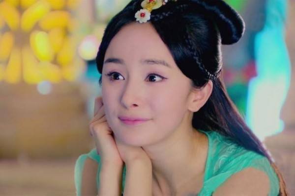 杨幂说不去了解一个人就别去评论人家的生活,你认同这句话吗?