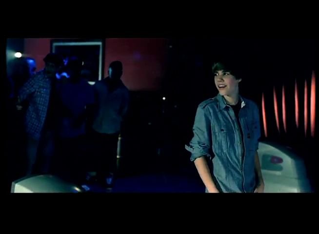 谁能给我《Baby》这首歌曲的英文歌词与中文翻译？