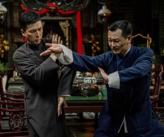 关于电影《叶问4》有个疑问,叶问真的去过美国吗?感觉电影里的叶问已经不再是真实历史中的叶问了