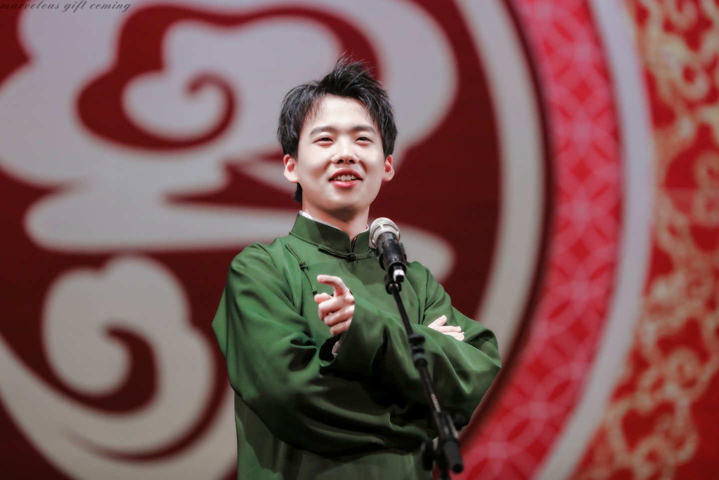 郭德纲妻子表白郭麒麟和小儿子,你怎么看待他们的关系?