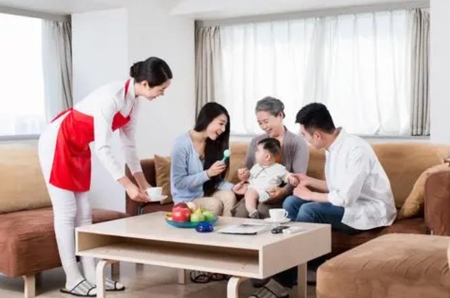 翁公与媳妇之间发生了什么事情