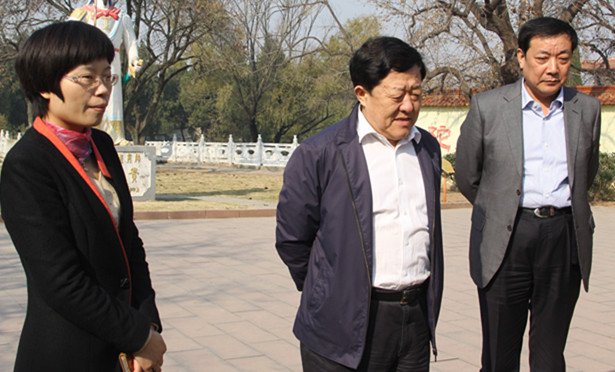 张心骥的人物简介