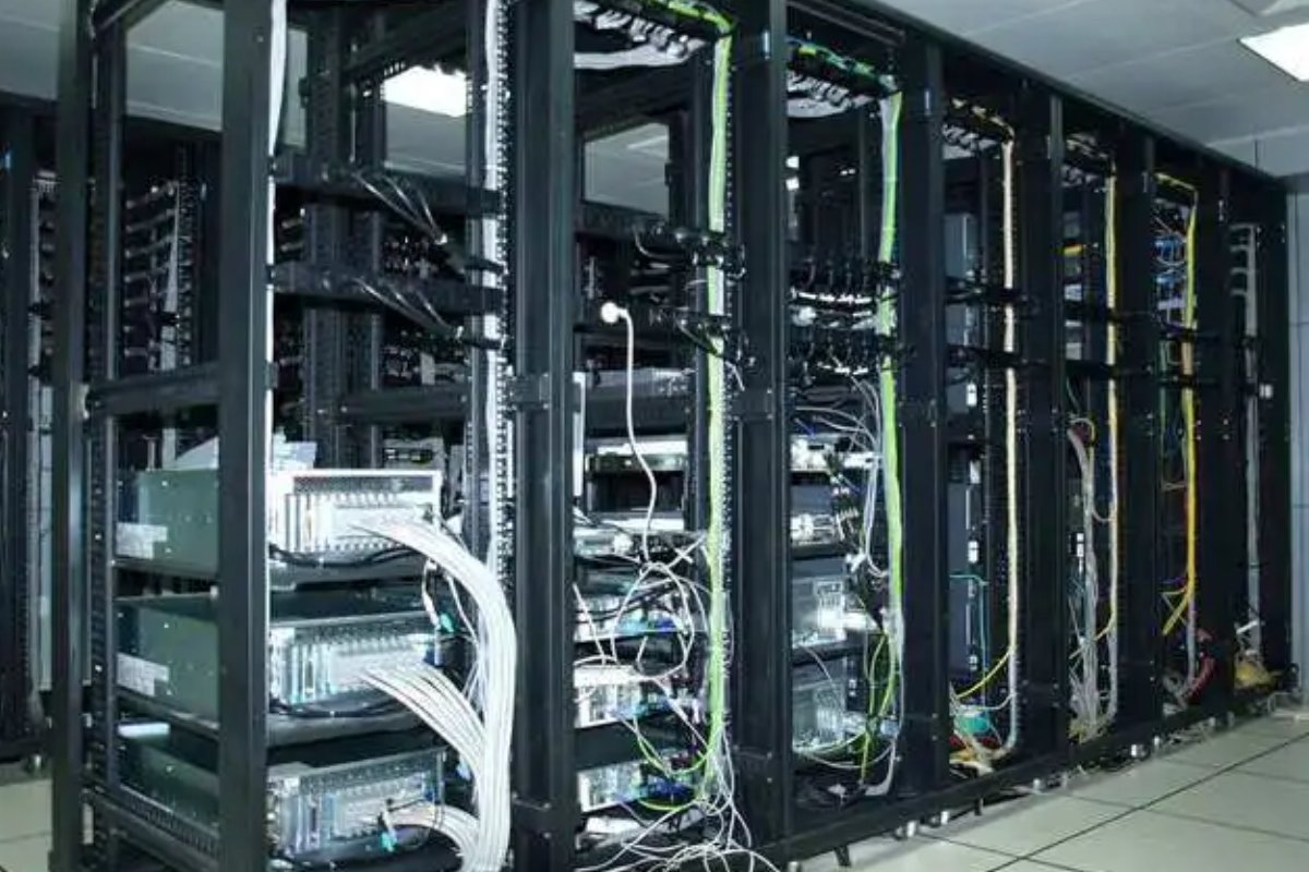 网络交换机三根线插在一起会坏掉吗？