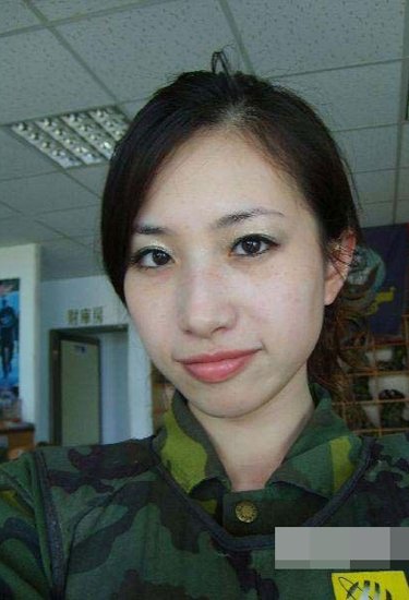 范群侦的基本档案