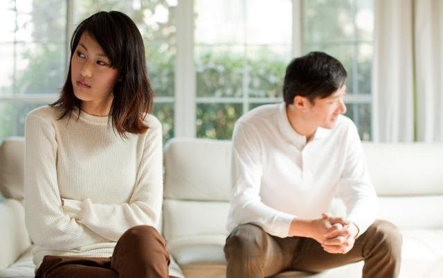 重庆“生父谋害子女案”嫌疑人,婚后变化巨大,为何有的男人一结婚就变了?