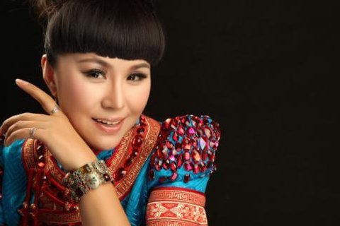 乌兰图雅和乌兰托娅是什么关系?