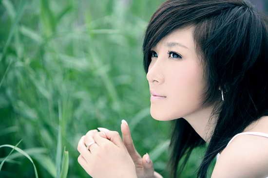 这是剪影姐最清晰的图片，能看出来她是谁吗？