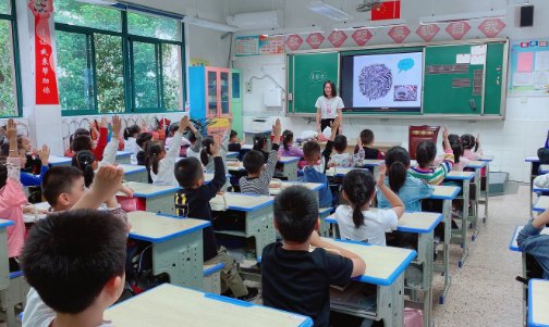 没带罩子被捏了一节课是什么感受