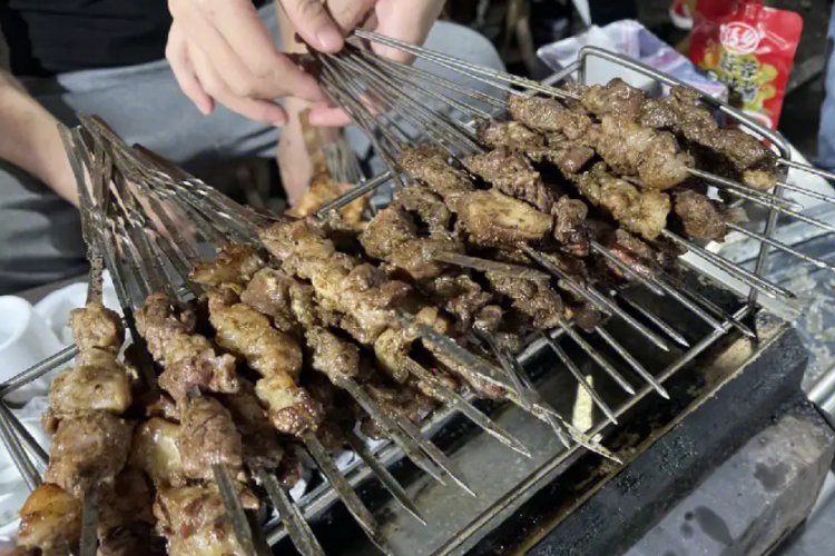 吴晓波:淄博烧烤的隐喻