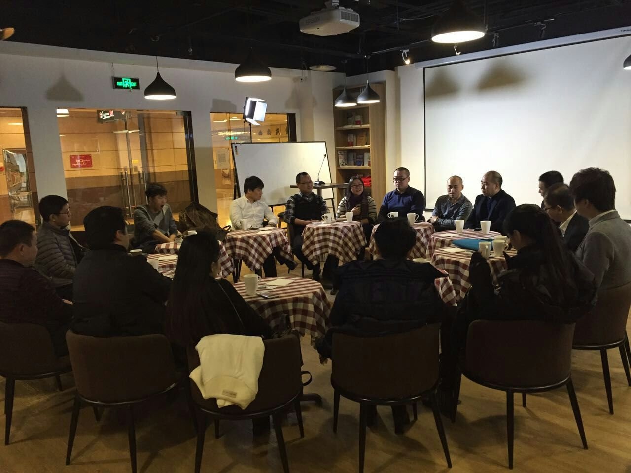 龙讯网的经营模式