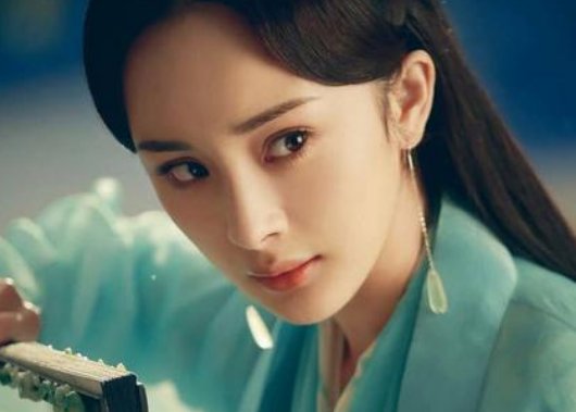 杨幂收图收到手机要放不下了，此事具体是怎么一回事？