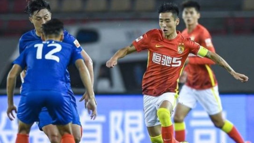 广州队与申花在赛后发生冲突，当时的具体情况是怎样的？