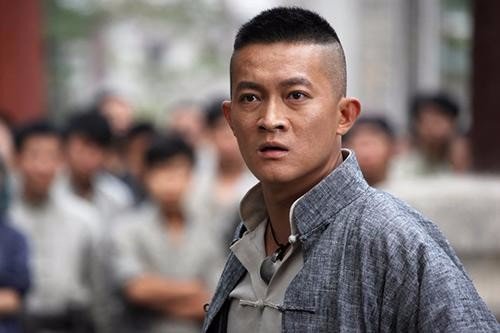 电视剧《火蓝刀锋》中杨志刚的演技怎么样？