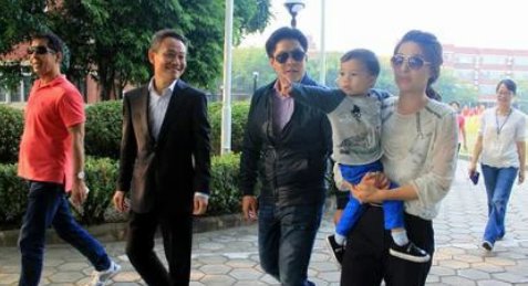 郭晶晶前任丈夫是谁？