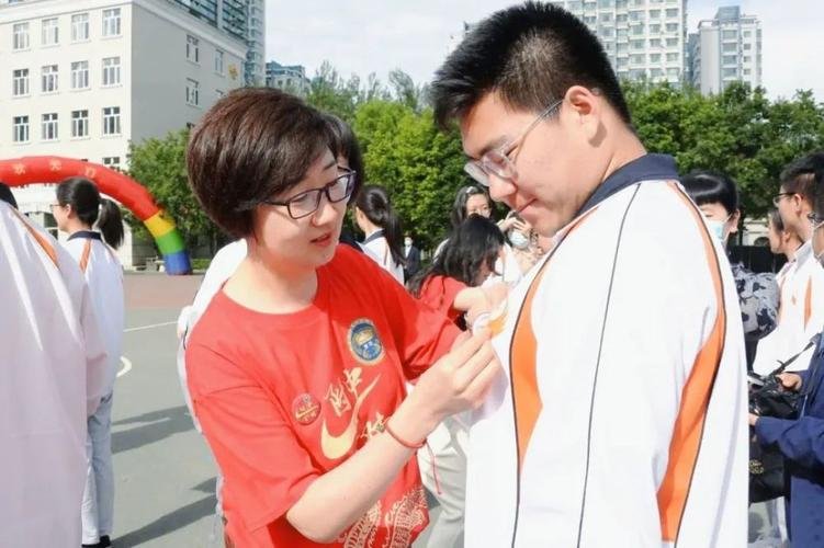 高考700分丢人吗