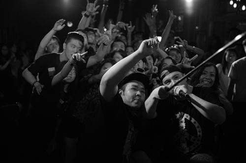 说唱中提到 Hustle什么意思？