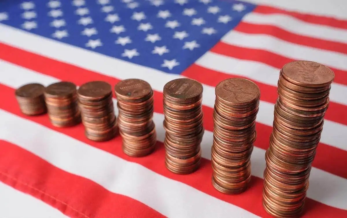 美国第二季度实际GDP增长修正值为-0.6%，其经济前景如何？