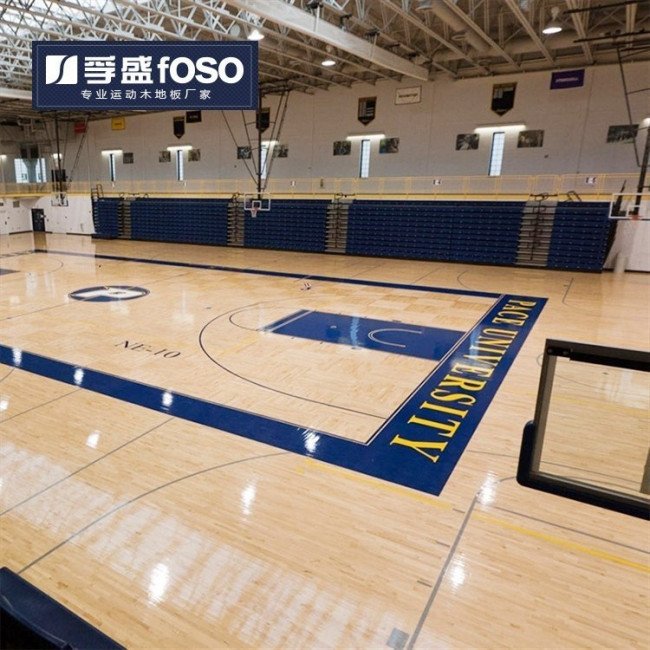 在体育馆内的地板场地打篮球，可地板上有灰，不管穿什么篮球鞋都滑，即使擦鞋底或沾水也只能坚持一小会，