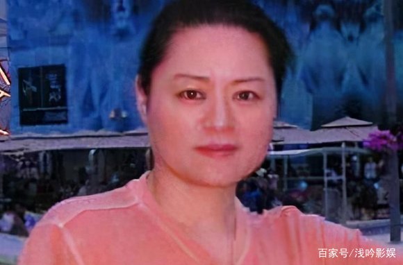 打败韦唯毛阿敏，却被亲弟弟砸成脑震荡，一代歌后为何沦落到做保姆来谋生？